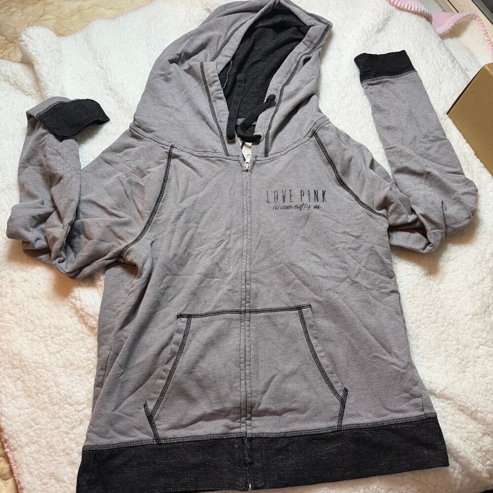VS Gray Hoodie M